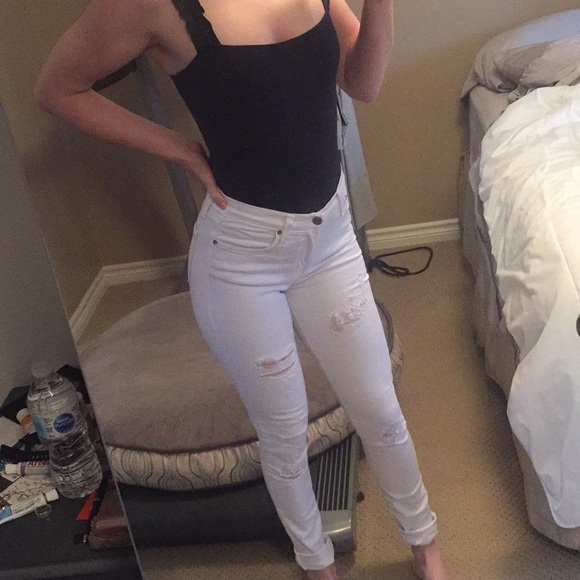 Fashion Nova Denim - White distressed jeans🌼